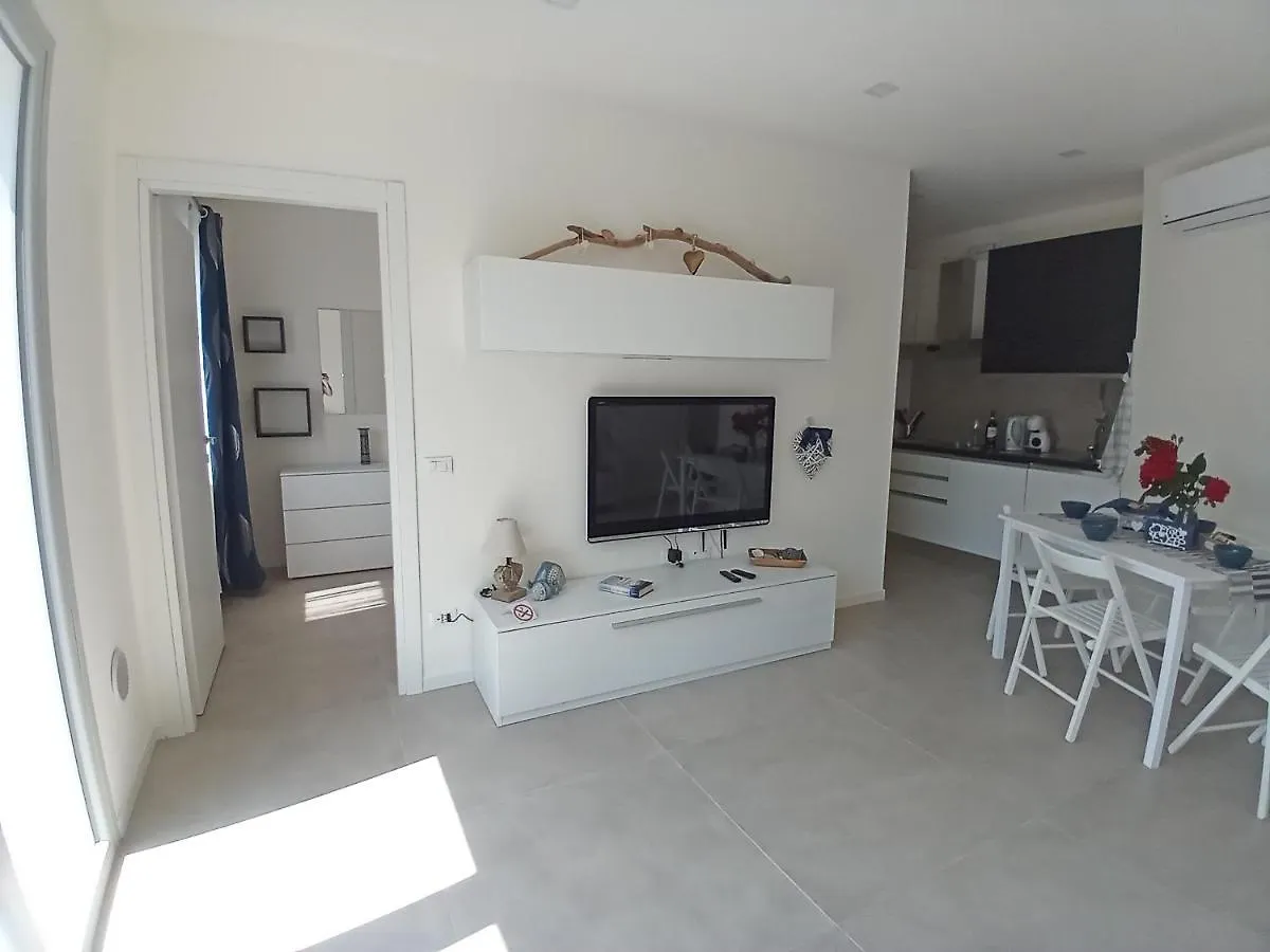 Mirasole Holiday House Leggiuno 別荘